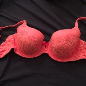 Victoria's Secret Intimates & Sleepwear - Body by Victoria secret lined demi sized 38c Victoria's Secret Intimates & Sleepwear - Body by Victoria secret lined demi sized 38c